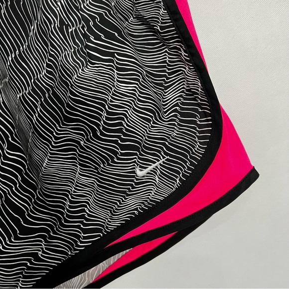 Nike Size Large Dri-Fit Tempo Running Shorts Black and Pink Printed Athletic - Picture 7 of 11